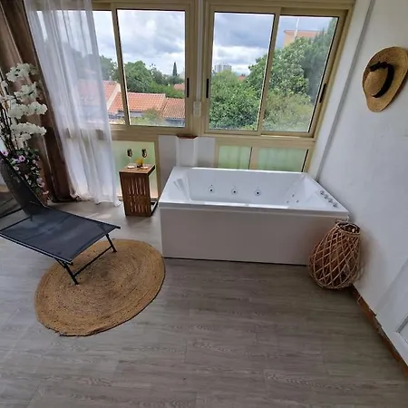 Logement Cosy Jacuzzi Terrasse * Perpinhã
